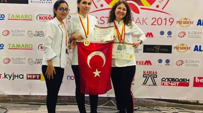 SUB&Uuml; &ouml;ğrencileri Gastronomi Yarışması&rsquo;ndan madalya ile d&ouml;nd&uuml;