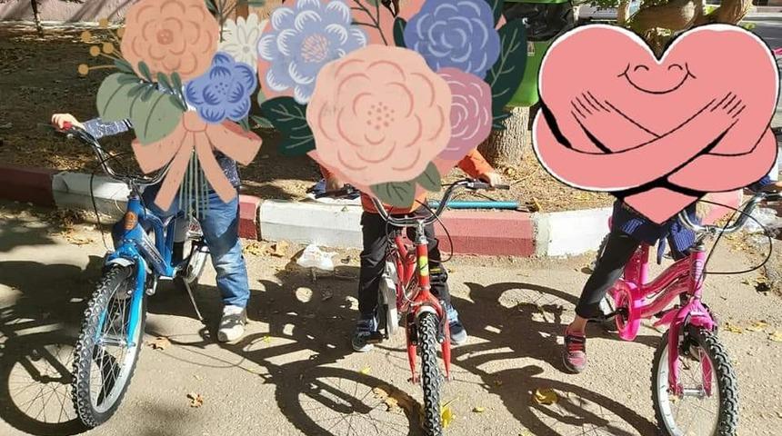 Isparta&rsquo;da yetim &ccedil;ocuklar bisikletle buluşturuldu