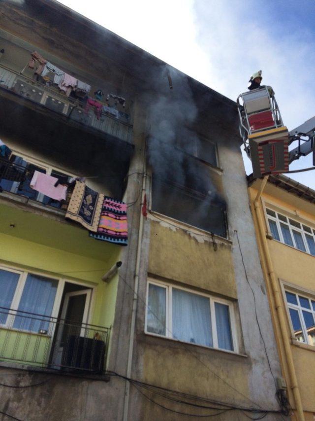 Iraklı mülteci ailenin kaldığı evde yangın çıktı