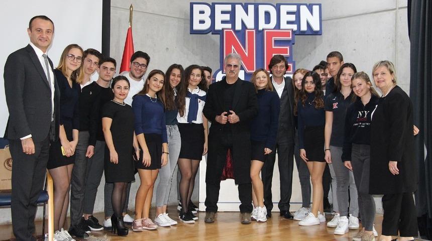 Tamer Karadağlı TED Ankara Koleji&rsquo;nde gen&ccedil;lerle bir araya geldi