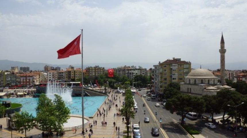 Efeler&rsquo;de yol yapım &ccedil;alışmaları devam ediyor