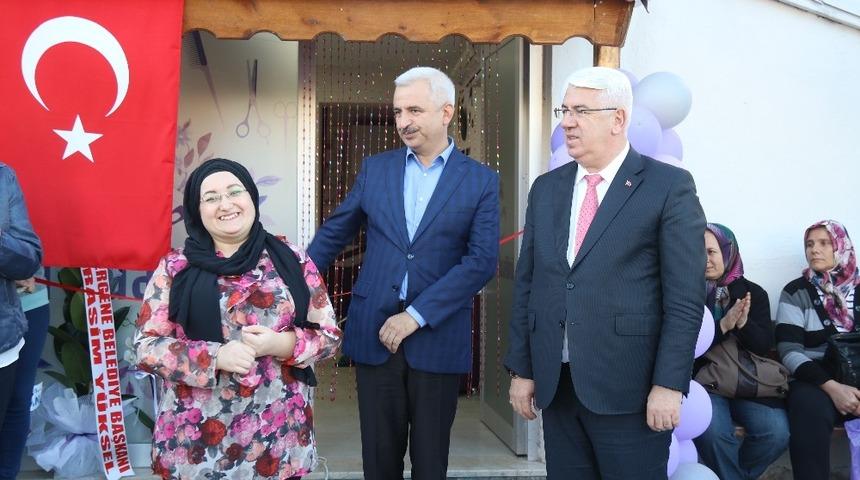 Belediye kursuna katıldı, işinin patronu oldu