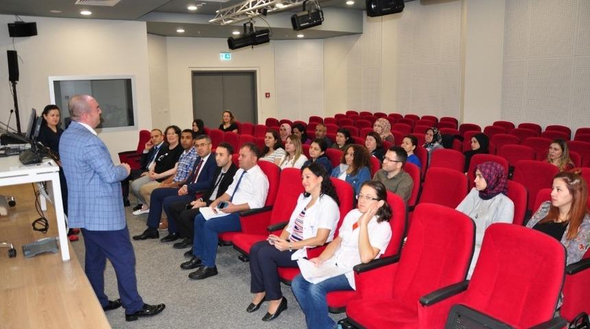 Manisa Şehir Hastanesinde yoğun bakım hemşireliği eğitimi