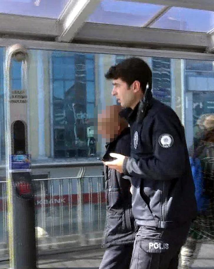 Genç kızın çığlığı metrobüsteki taciz şüphelisini yakalattı G1