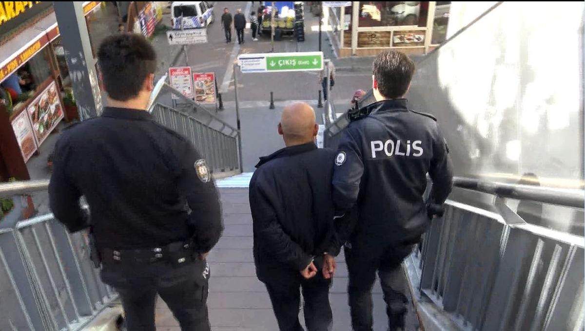 Gen&ccedil; kızın &ccedil;ığlığı metrob&uuml;steki taciz ş&uuml;phelisini yakalattı
