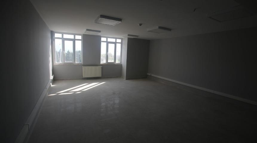 &Uuml;niversitelilerin eğitimine y&ouml;n verecek merkez tamamlanıyor