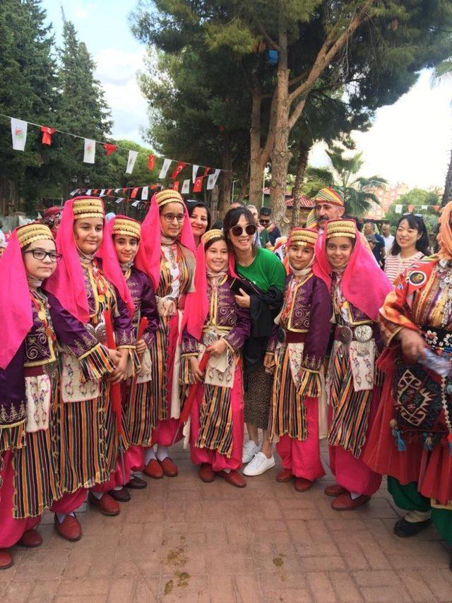 Başçayır Ortaokulu, Antalya Yörük Festivali’ni renklendirdi