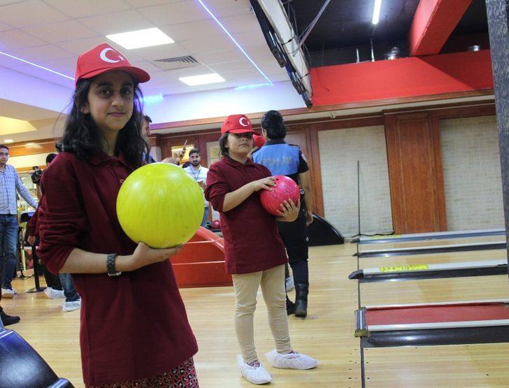 Polislerin eşlik ettiği çocuklar, gönüllerince eğlendi G5