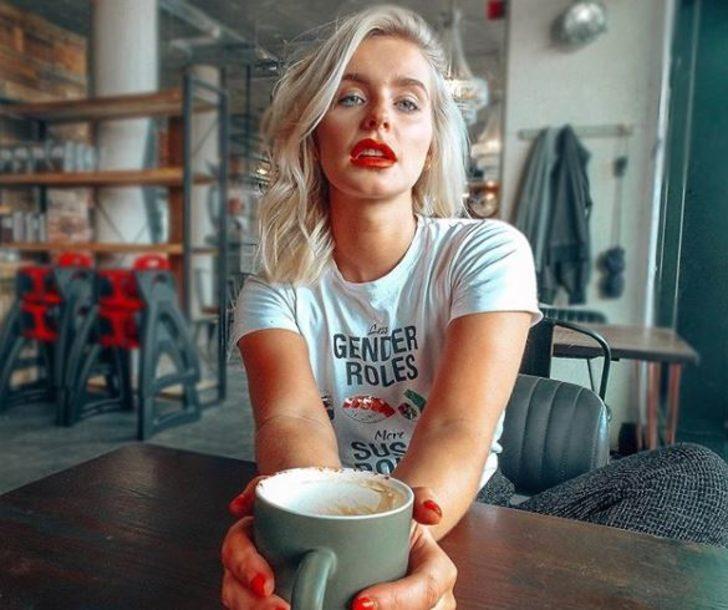 Sosyal medya fenomeni Jessica Davies'in başı çıplak fotoğraflarıyla dertte!  G4