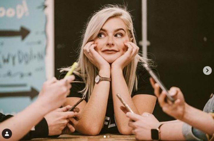 Sosyal medya fenomeni Jessica Davies'in başı çıplak fotoğraflarıyla dertte!  G5