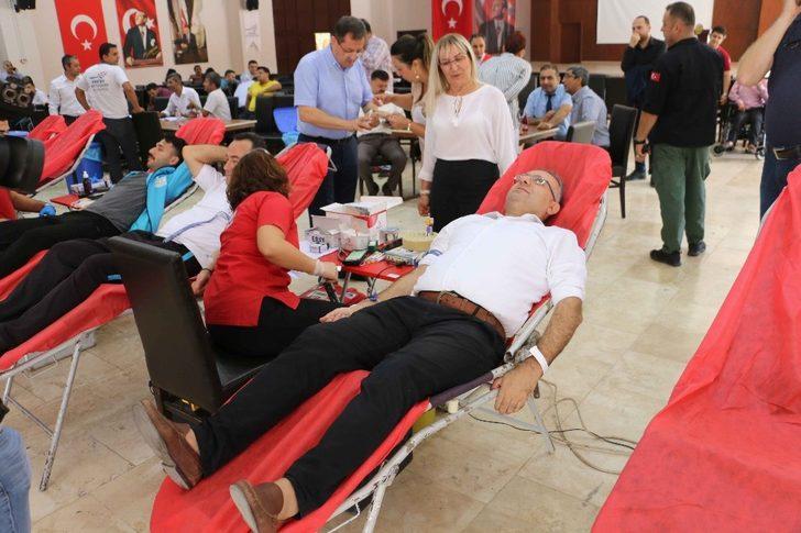 Hatay Büyükşehir ve HATSU’dan Mehmetçik için kan bağışı G2