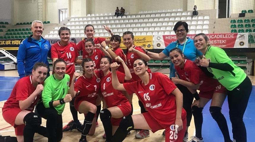 Anadolu &Uuml;niversitesi Kadın Hentbol Takımı zirveyi sevdi: 33 -30