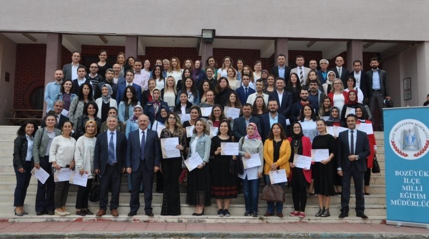 Proje y&uuml;r&uuml;t&uuml;c&uuml;lerine teşekk&uuml;r belgeleri verildi