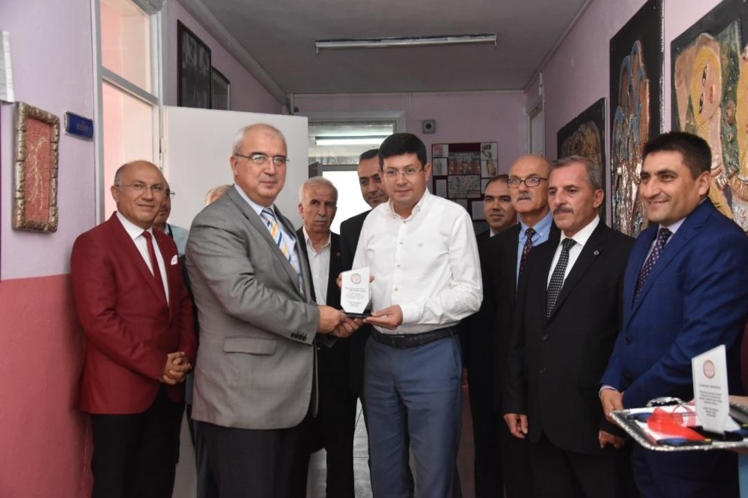 Engelliler derneğinden engelli &ouml;ğrencilere eğitim mutfağı