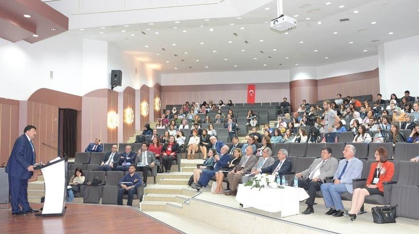 Konya&rsquo;da &ldquo;Yaşamın Anahtarı:  Periyodik Tablo Kongresi&rdquo; başladı