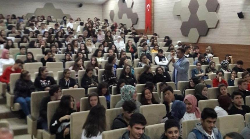 &rsquo;Gen&ccedil;lerde Ruh Sağlığı&rsquo; paneli yapıldı