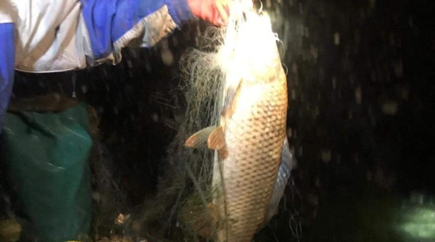 Kovada Gölü’nde bin 400 metre ağ ele geçirildi