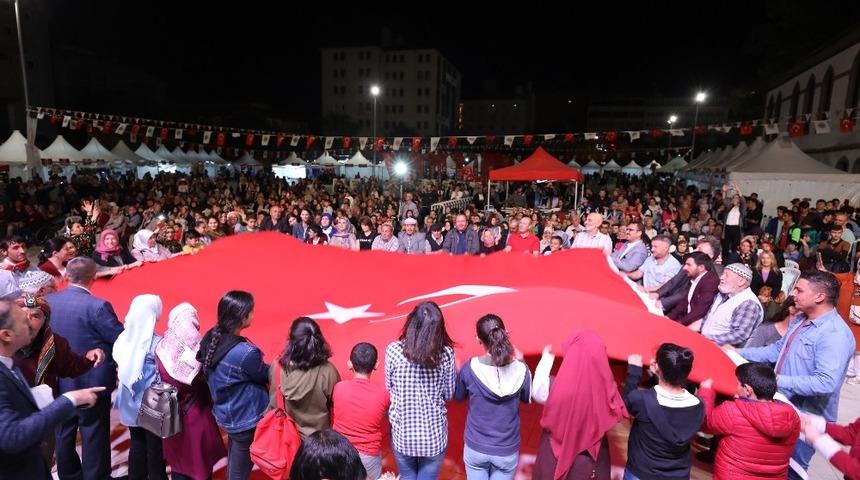 Mehmetçik’e destek sürüyor