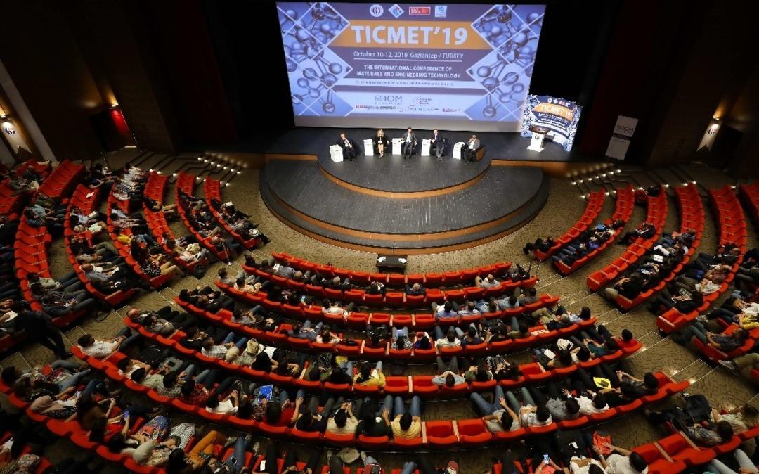 GA&Uuml;N&rsquo;de AR-GE &ouml;zel oturumuna yoğun ilgi