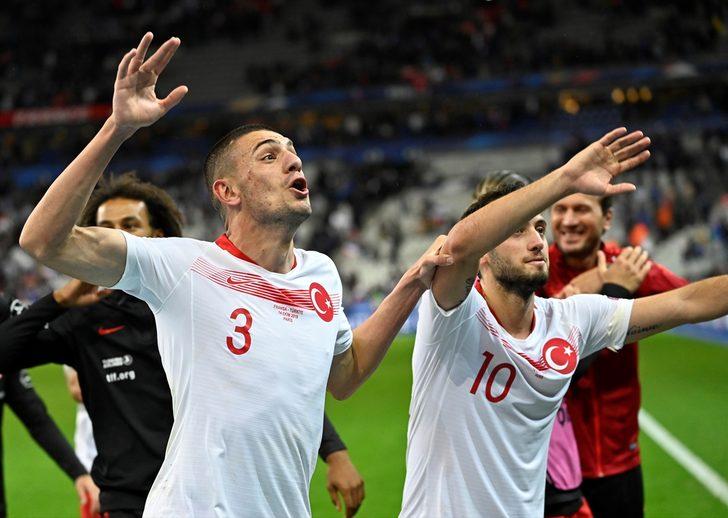 Fransız rejisi, Türkiye�nin asker selamlı gol sevincini Fransız rejisi, Türkiye�nin asker selamlı gol sevincini