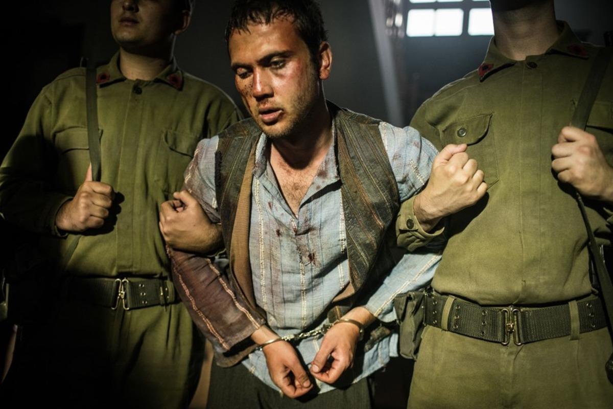 7. Koğuştaki Mucize filminden m&uuml;kemmel a&ccedil;ılış 