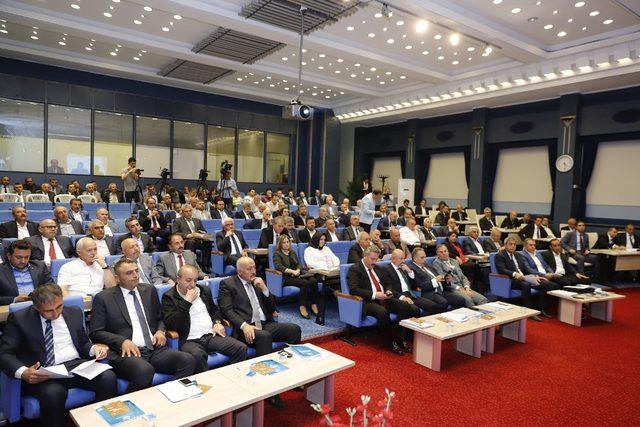 Kayseri Büyükşehir Belediye Meclisi, ortak bir bildiri ile Barış Pınarı Harekâtı’na destek verdi
