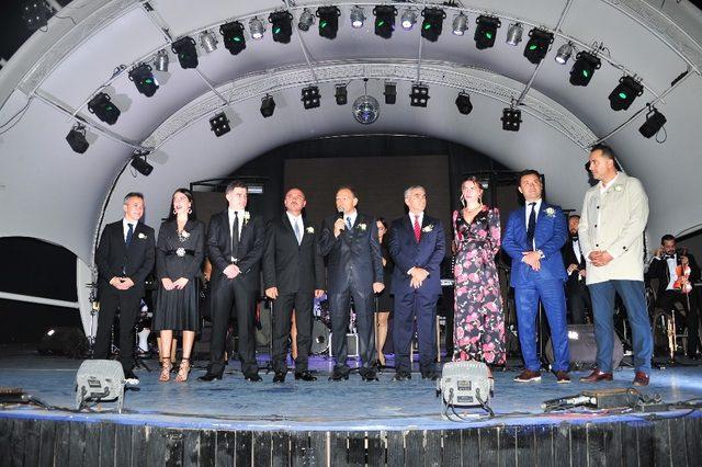 Kuşadası&rsquo;nda otelciler d&uuml;zenlenen gecede bir araya geldi 1