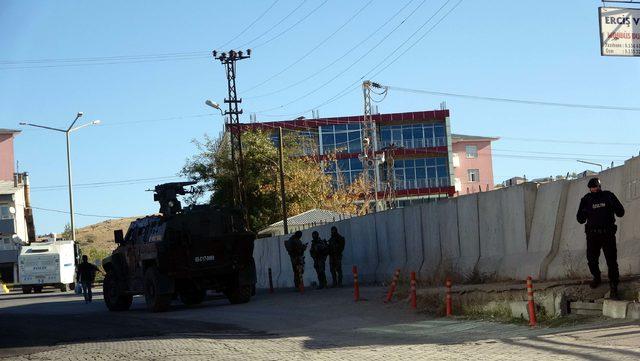 Erciş Belediye Başkanı HDP'li Çetin gözaltına alındı (2)