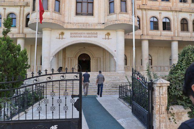 Nusaybin Belediye Başkanı HDP li Nergiz g&ouml;zaltına alındı 3