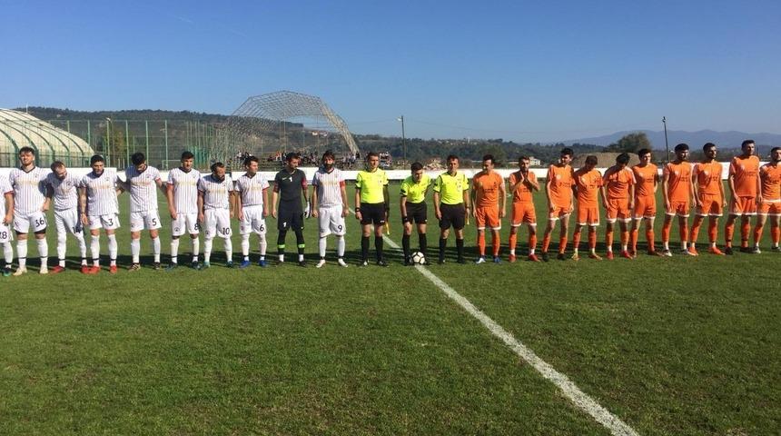 Amat&ouml;r ma&ccedil;ta 5 kırmızı kart &ccedil;ıktı