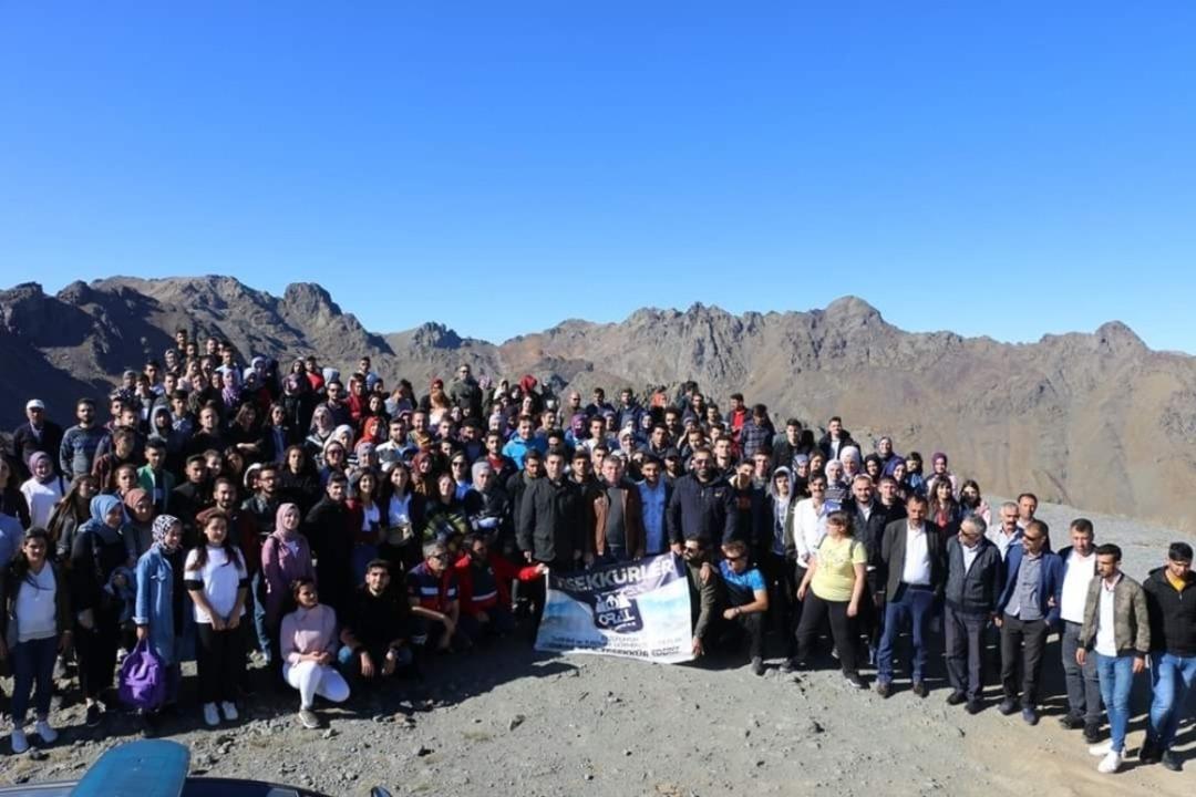 Başkan Coşkun, gen&ccedil;lerle bir araya geldi