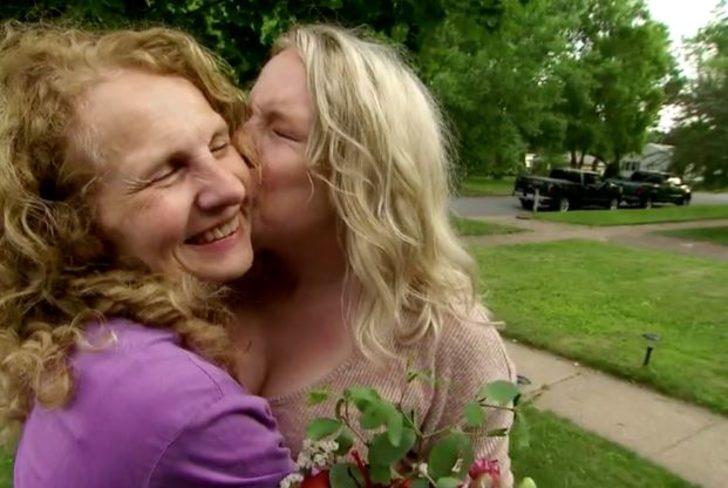 Yıllarca onu aradı, kapı komşusu çıktı! G2