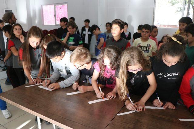 &Ouml;ğrencilerden &rsquo;Barış Pınarı&rsquo; koreografisi 2