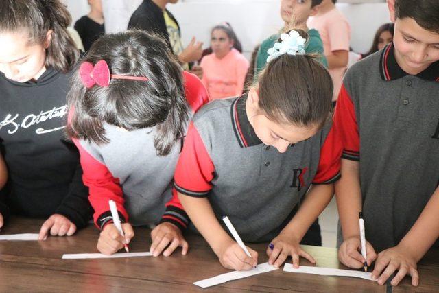 &Ouml;ğrencilerden &rsquo;Barış Pınarı&rsquo; koreografisi 3