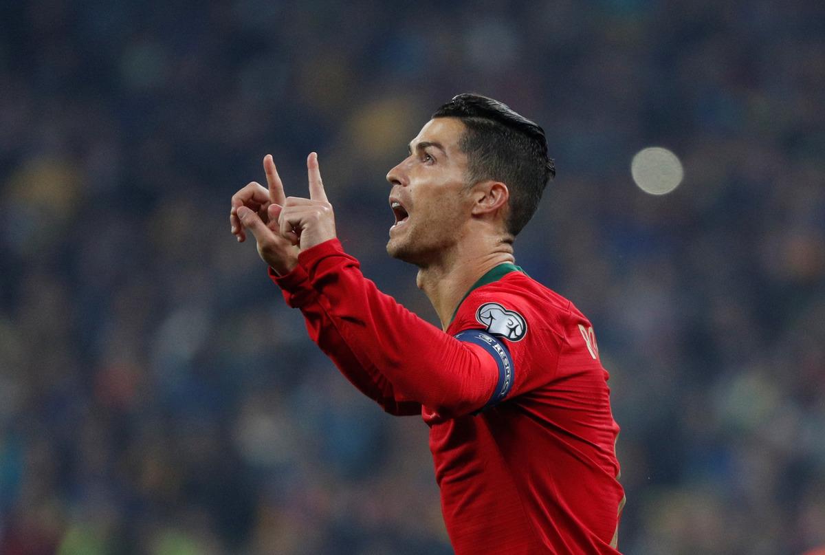 Cristiano Ronaldo kariyerinin 700. gol&uuml;n&uuml; atarak yine tarihe ge&ccedil;ti