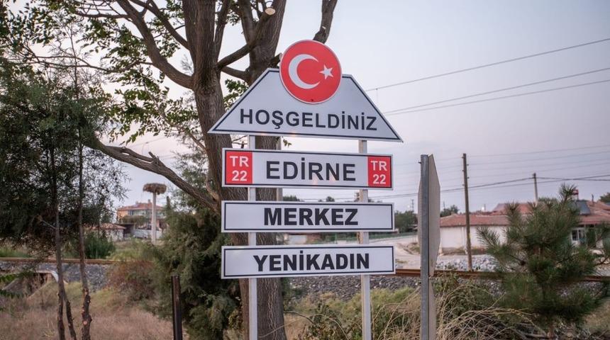 K&ouml;ylere yeni kimlik panosu