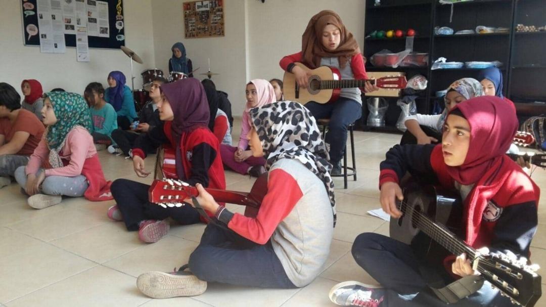 Ortaokulda m&uuml;zik, resim, akıl ve zeka oyunları at&ouml;lyeleri a&ccedil;ıldı