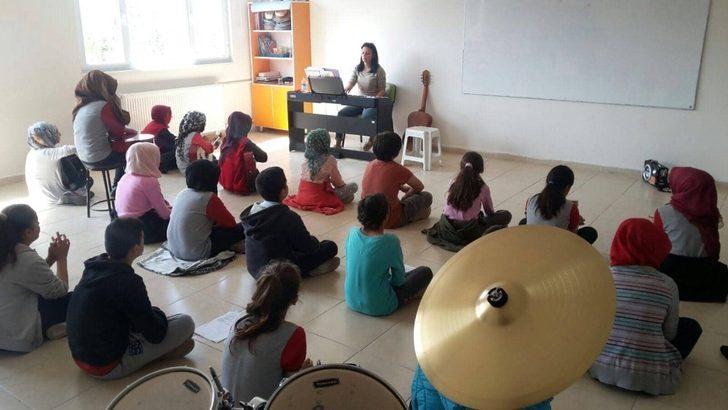 Ortaokulda müzik, resim, akıl ve zeka oyunları atölyeleri açıldı G2