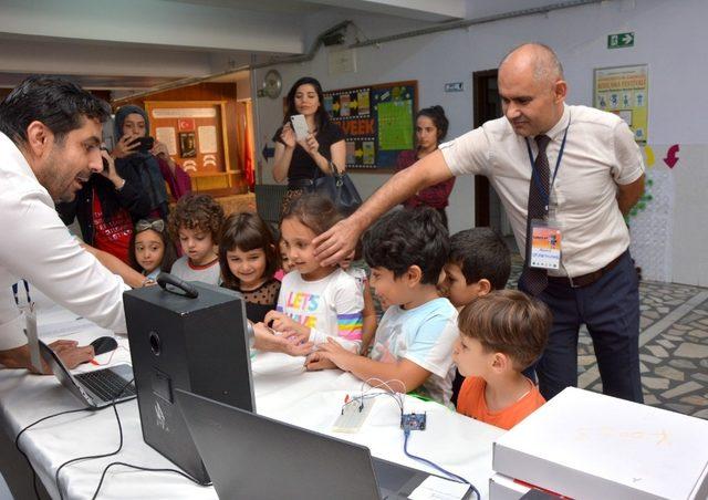 Aydınlıkevler İlkokulu’nda ’Kodlama Festivali’