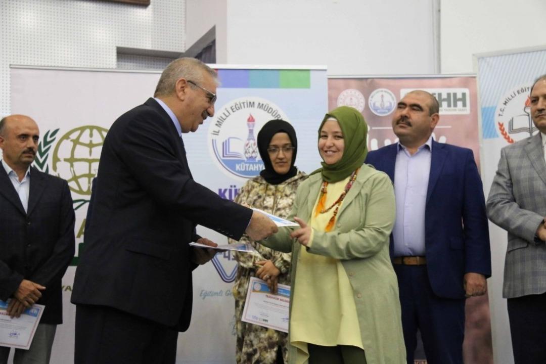 K&uuml;tahya&rsquo;da &lsquo;İyilik olsun&rsquo; kısa film yarışması &ouml;d&uuml;l t&ouml;reni