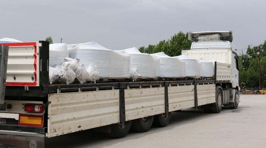 Erzincan&rsquo;da 50 &ccedil;ift&ccedil;iye s&uuml;t soğutma tankı dağıtıldı