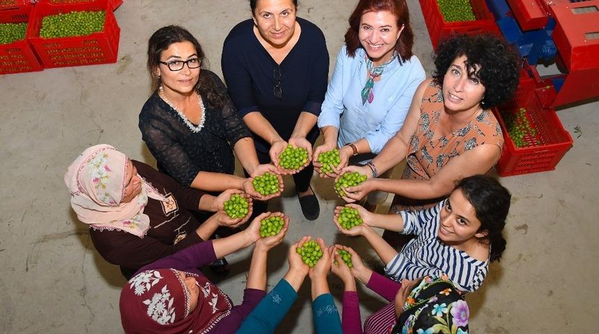 Nept&uuml;n Soyer ve Meral Se&ccedil;er, kooperatifleşme i&ccedil;in el ele verdi