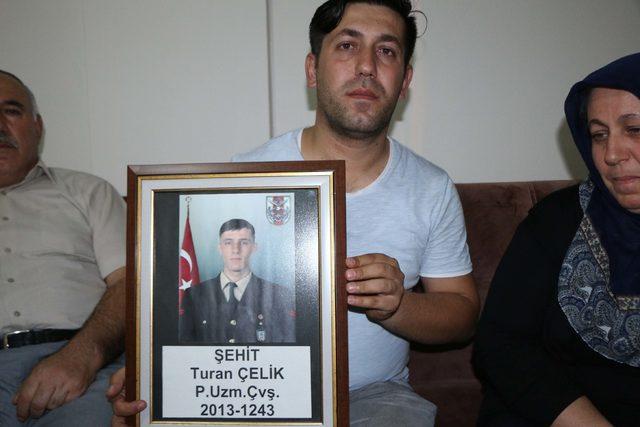 Şehit ailesinden harekata destek: Ne mutlu ki o bayrakta bizim de kanımız var