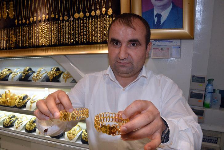 11 bin liralık bileziğin imitasyonu 40 liraya satılıyor G3