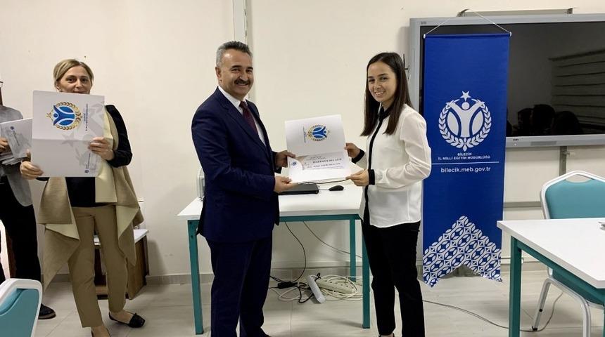 T&Uuml;BİTAK projesi y&uuml;r&uuml;t&uuml;c&uuml;lerine teşekk&uuml;r belgeleri verildi