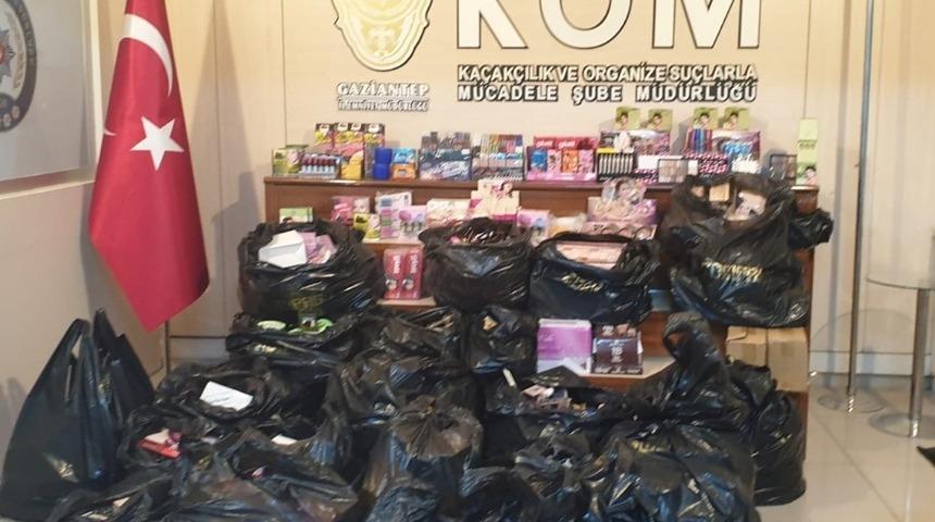 Ka&ccedil;ak saat ve kozmetik &uuml;r&uuml;n&uuml; ele ge&ccedil;irildi,