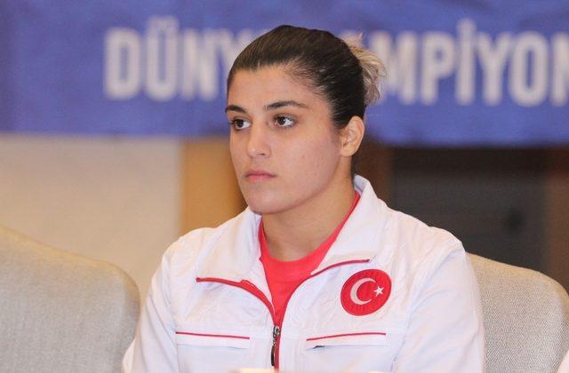 Busenaz Sürmeneli: “Olimpiyat kotası Türk halkını kesmez, olimpiyat madalyası lazım”