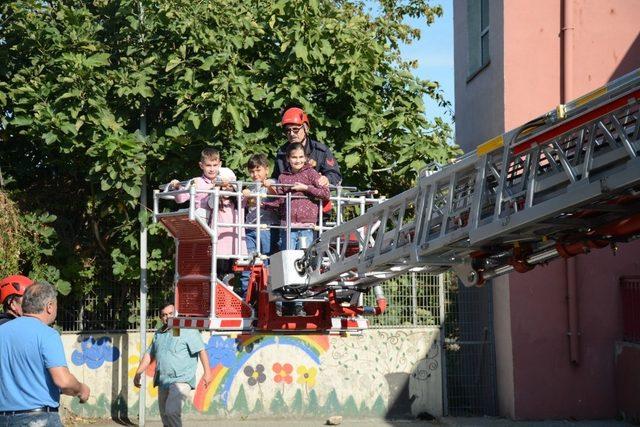 Okulda yangın ve kurtarma tatbikatı