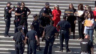İki Oscar ödüllü Jane Fonda gözaltına alındı
