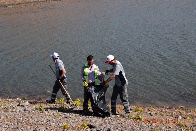 Başkent’in içme su ihtiyacının sağlandığı baraj göllerinin çevreleri çöp atıklarından temizleniyor